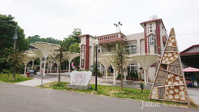 梅山鄉圖書館.jpg