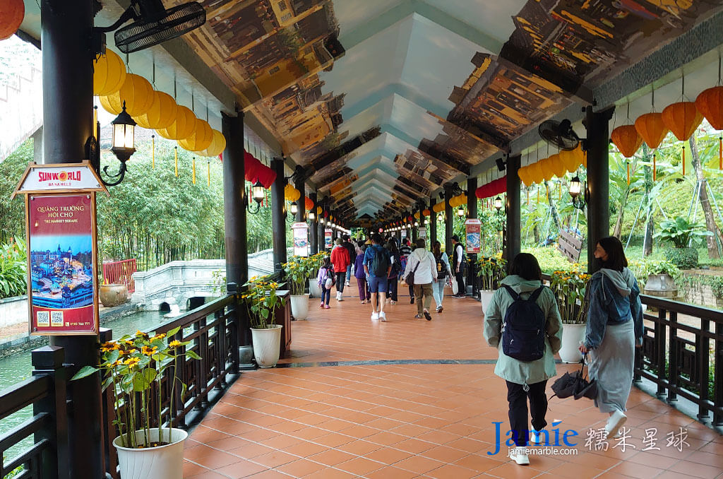 越南太陽樂園走廊,許多人群漫步